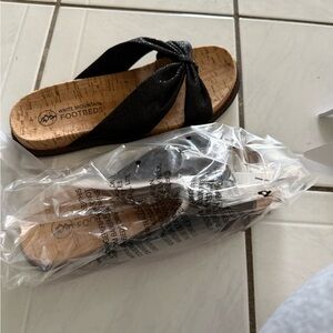 White Mountain Black Knotted Sandals